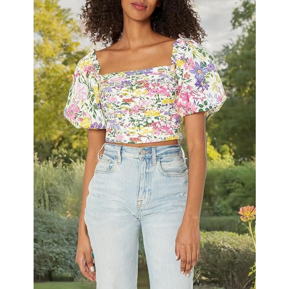 MSRP $180 ASTR the Label Lin Floral Smocked Crop Top Size M | SAME DAY SHIP